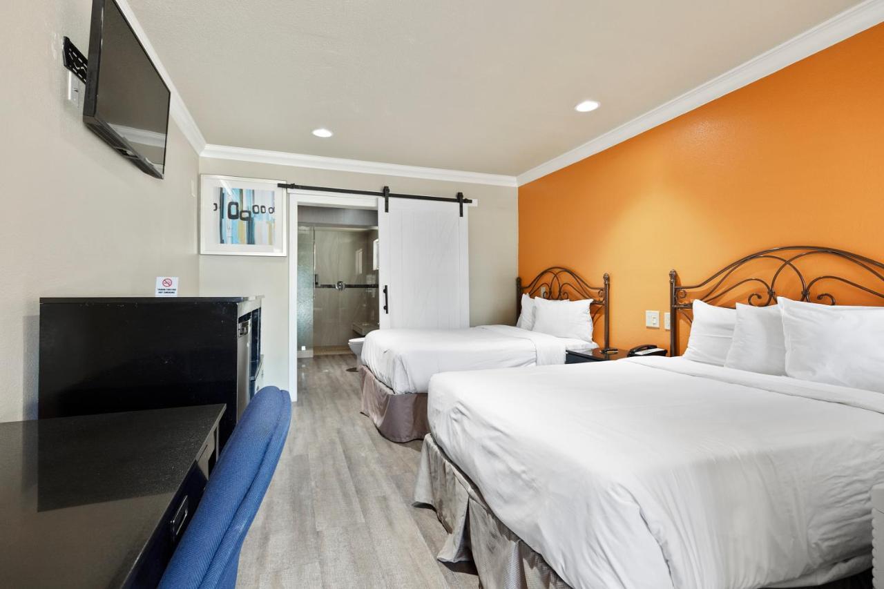 Le Blanc Inn & Suites El Monte Εξωτερικό φωτογραφία